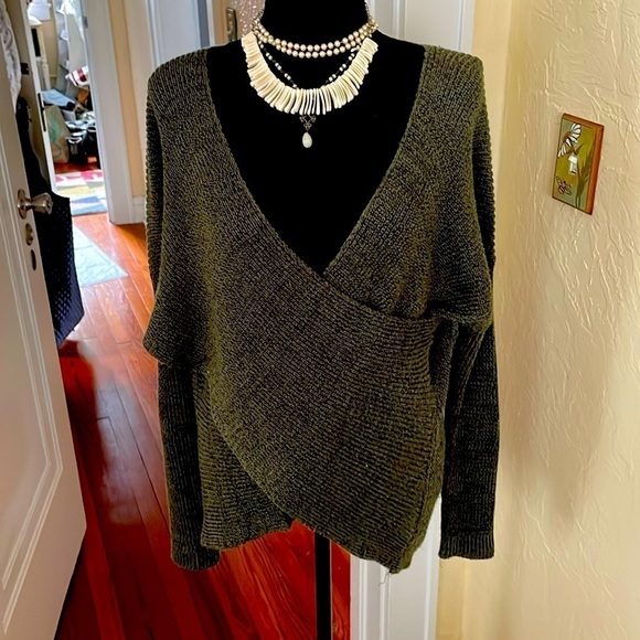 Sweaters - ASTR  Army Green Crisscross Sweater‎ size M